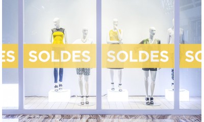 Adhésif vitrine  Habillage Sur-Mesure pour Vitrines de Magasins & Boutiques